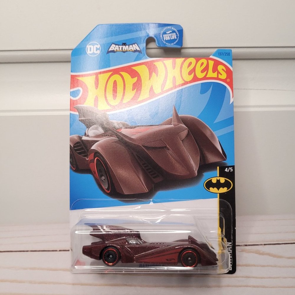 NWT Hot Wheels Batman Batmobile 4/5 Die Cast Car 137/250